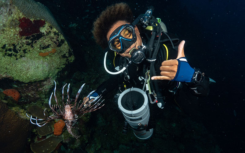 specialties lionfish hunter